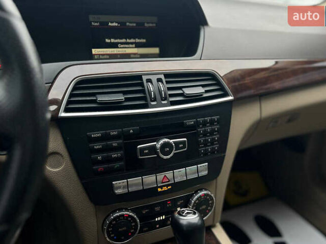 Чорний Мерседес Ц-Клас, об'ємом двигуна 3.5 л та пробігом 153 тис. км за 11999 $, фото 16 на Automoto.ua