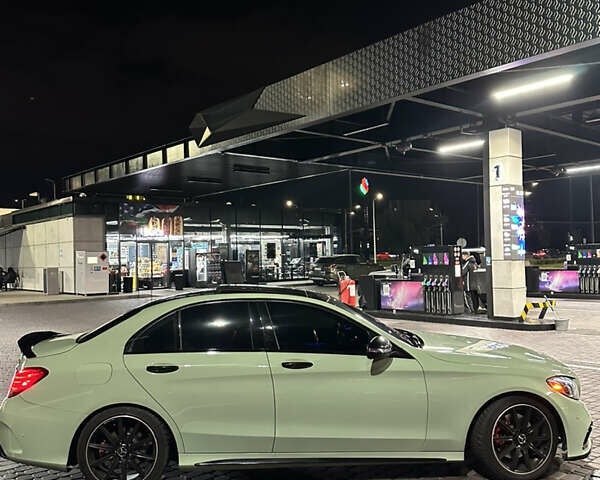 Черный Мерседес Ц-Класс, объемом двигателя 1.99 л и пробегом 211 тыс. км за 20000 $, фото 7 на Automoto.ua