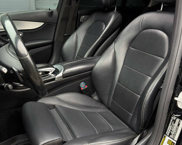 Черный Мерседес Ц-Класс, объемом двигателя 1.99 л и пробегом 190 тыс. км за 15900 $, фото 7 на Automoto.ua