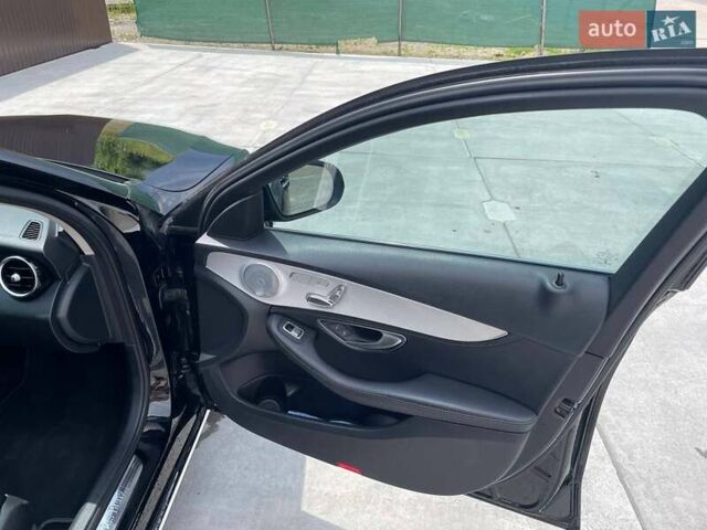 Чорний Мерседес Ц-Клас, об'ємом двигуна 1.99 л та пробігом 108 тис. км за 16500 $, фото 3 на Automoto.ua