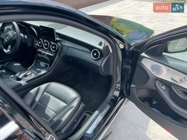 Чорний Мерседес Ц-Клас, об'ємом двигуна 1.99 л та пробігом 108 тис. км за 16500 $, фото 2 на Automoto.ua