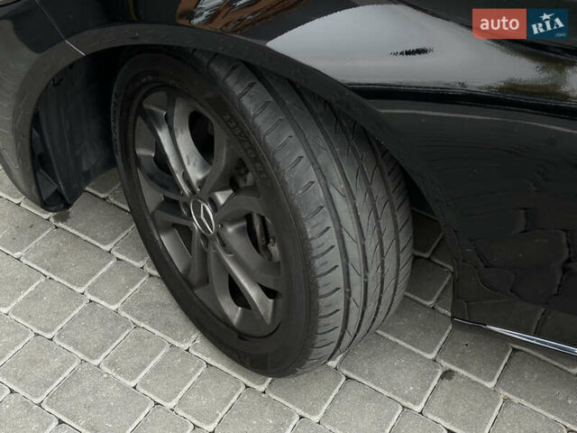 Чорний Мерседес Ц-Клас, об'ємом двигуна 2 л та пробігом 150 тис. км за 15950 $, фото 29 на Automoto.ua