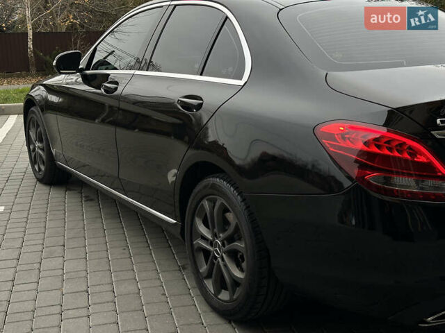 Чорний Мерседес Ц-Клас, об'ємом двигуна 2 л та пробігом 150 тис. км за 15950 $, фото 26 на Automoto.ua