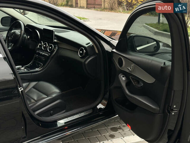 Чорний Мерседес Ц-Клас, об'ємом двигуна 2 л та пробігом 150 тис. км за 15950 $, фото 45 на Automoto.ua