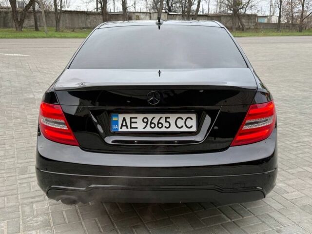 Черный Мерседес Ц-Класс, объемом двигателя 1.8 л и пробегом 110 тыс. км за 8500 $, фото 12 на Automoto.ua