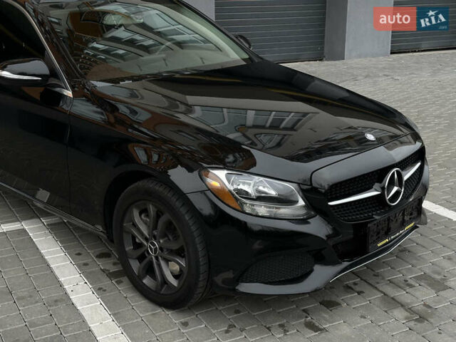Чорний Мерседес Ц-Клас, об'ємом двигуна 2 л та пробігом 150 тис. км за 15950 $, фото 17 на Automoto.ua