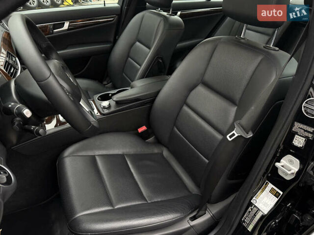 Чорний Мерседес Ц-Клас, об'ємом двигуна 1.8 л та пробігом 111 тис. км за 12900 $, фото 30 на Automoto.ua