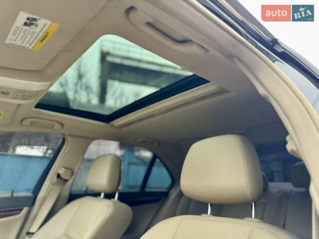 Черный Мерседес Ц-Класс, объемом двигателя 1.8 л и пробегом 160 тыс. км за 7999 $, фото 11 на Automoto.ua