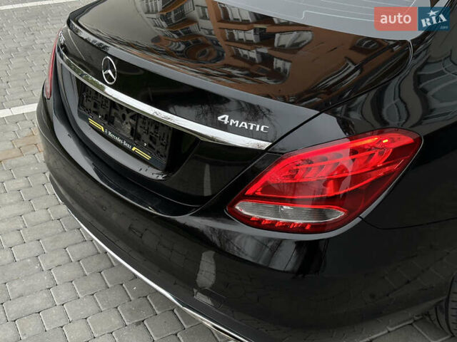 Чорний Мерседес Ц-Клас, об'ємом двигуна 2 л та пробігом 150 тис. км за 15950 $, фото 4 на Automoto.ua