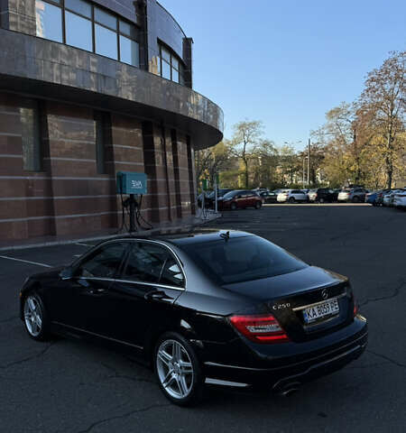 Чорний Мерседес Ц-Клас, об'ємом двигуна 1.8 л та пробігом 112 тис. км за 12900 $, фото 9 на Automoto.ua
