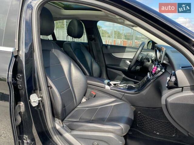 Черный Мерседес Ц-Класс, объемом двигателя 2 л и пробегом 107 тыс. км за 17490 $, фото 22 на Automoto.ua