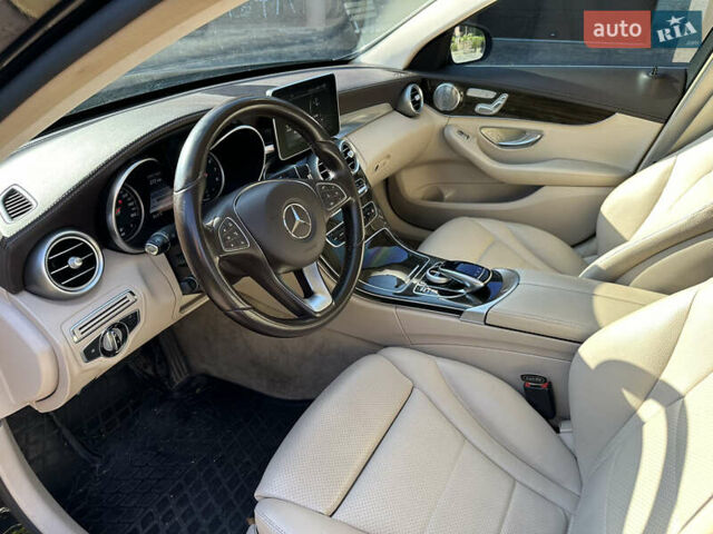 Черный Мерседес Ц-Класс, объемом двигателя 1.99 л и пробегом 130 тыс. км за 21700 $, фото 9 на Automoto.ua