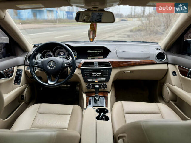 Черный Мерседес Ц-Класс, объемом двигателя 1.8 л и пробегом 160 тыс. км за 7999 $, фото 13 на Automoto.ua