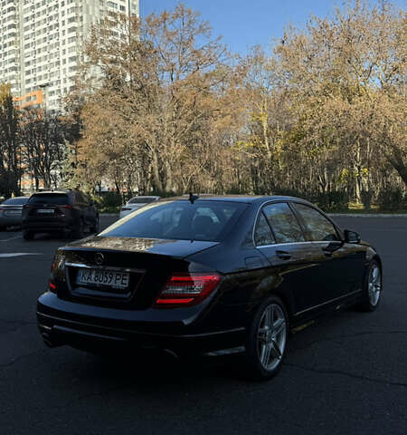 Чорний Мерседес Ц-Клас, об'ємом двигуна 1.8 л та пробігом 112 тис. км за 12900 $, фото 6 на Automoto.ua