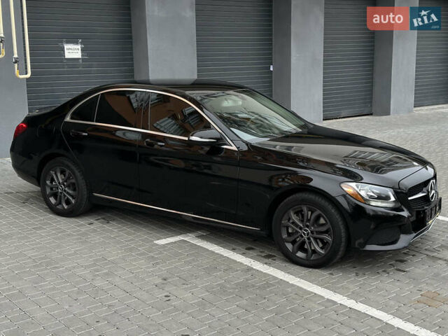 Чорний Мерседес Ц-Клас, об'ємом двигуна 2 л та пробігом 150 тис. км за 15950 $, фото 19 на Automoto.ua