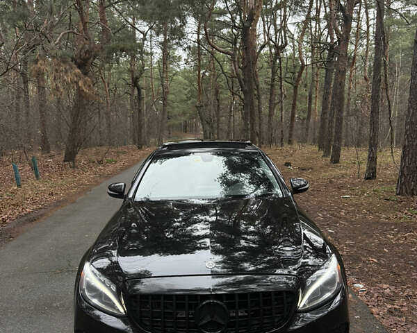 Черный Мерседес Ц-Класс, объемом двигателя 1.99 л и пробегом 170 тыс. км за 15300 $, фото 1 на Automoto.ua