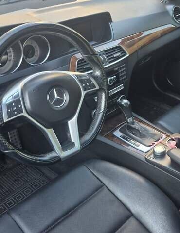 Чорний Мерседес Ц-Клас, об'ємом двигуна 1.8 л та пробігом 152 тис. км за 9800 $, фото 7 на Automoto.ua
