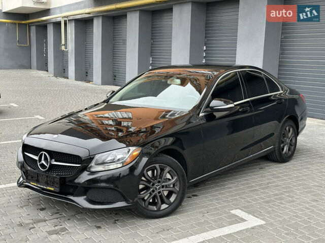Чорний Мерседес Ц-Клас, об'ємом двигуна 2 л та пробігом 150 тис. км за 15950 $, фото 7 на Automoto.ua