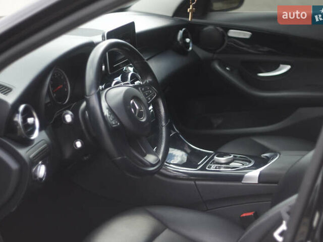 Черный Мерседес Ц-Класс, объемом двигателя 1.6 л и пробегом 207 тыс. км за 19000 $, фото 11 на Automoto.ua