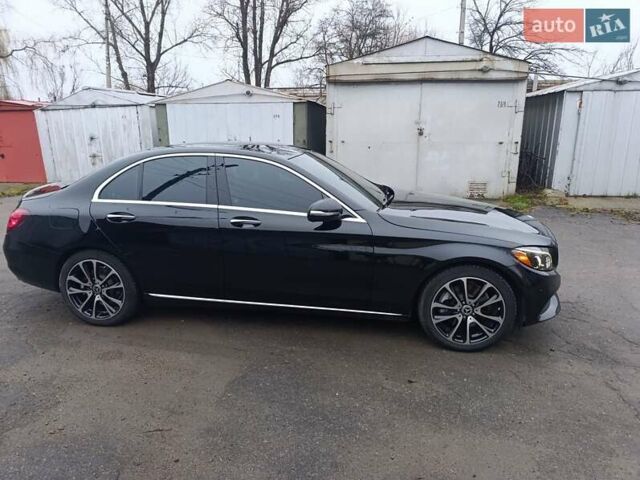 Черный Мерседес Ц-Класс, объемом двигателя 1.99 л и пробегом 110 тыс. км за 19100 $, фото 11 на Automoto.ua