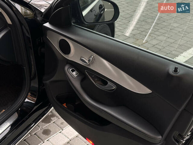Чорний Мерседес Ц-Клас, об'ємом двигуна 2 л та пробігом 150 тис. км за 15950 $, фото 50 на Automoto.ua