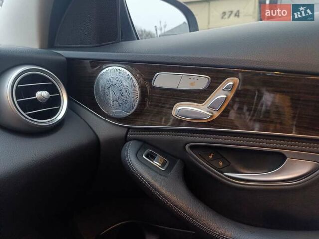 Черный Мерседес Ц-Класс, объемом двигателя 1.99 л и пробегом 110 тыс. км за 19100 $, фото 21 на Automoto.ua