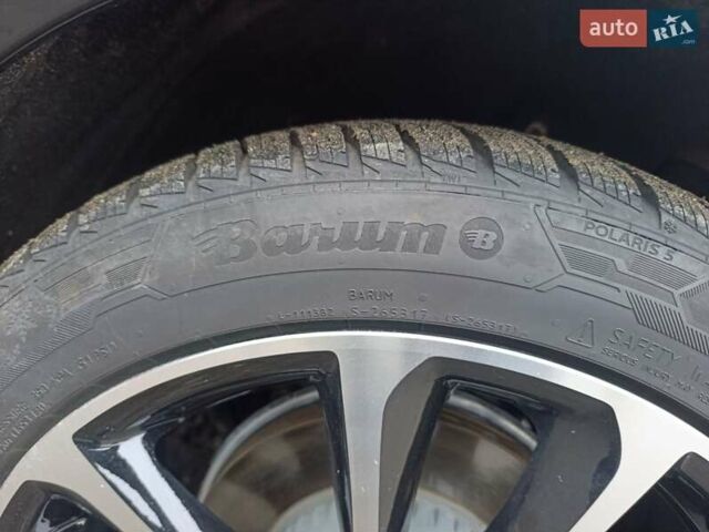 Черный Мерседес Ц-Класс, объемом двигателя 1.99 л и пробегом 110 тыс. км за 19100 $, фото 5 на Automoto.ua