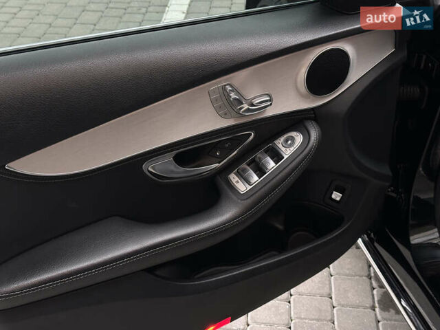 Чорний Мерседес Ц-Клас, об'ємом двигуна 2 л та пробігом 150 тис. км за 15950 $, фото 43 на Automoto.ua