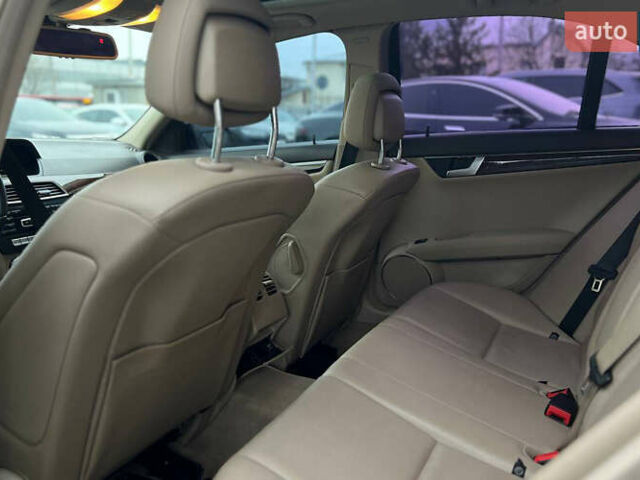 Чорний Мерседес Ц-Клас, об'ємом двигуна 3.5 л та пробігом 153 тис. км за 11999 $, фото 20 на Automoto.ua