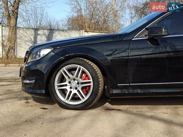 Черный Мерседес Ц-Класс, объемом двигателя 3.5 л и пробегом 153 тыс. км за 13500 $, фото 3 на Automoto.ua