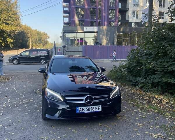 Чорний Мерседес Ц-Клас, об'ємом двигуна 2 л та пробігом 240 тис. км за 15999 $, фото 2 на Automoto.ua
