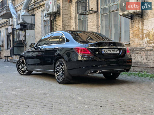 Чорний Мерседес Ц-Клас, об'ємом двигуна 2 л та пробігом 125 тис. км за 21500 $, фото 2 на Automoto.ua