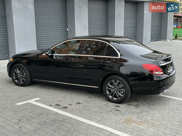 Чорний Мерседес Ц-Клас, об'ємом двигуна 2 л та пробігом 150 тис. км за 15950 $, фото 10 на Automoto.ua