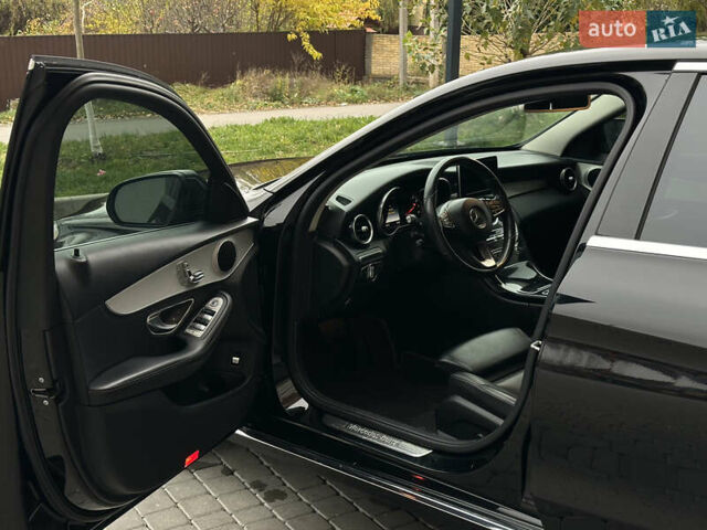 Чорний Мерседес Ц-Клас, об'ємом двигуна 2 л та пробігом 150 тис. км за 15950 $, фото 30 на Automoto.ua