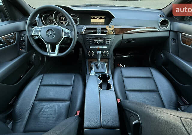Чорний Мерседес Ц-Клас, об'ємом двигуна 1.8 л та пробігом 112 тис. км за 12900 $, фото 14 на Automoto.ua