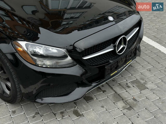 Чорний Мерседес Ц-Клас, об'ємом двигуна 2 л та пробігом 150 тис. км за 15950 $, фото 20 на Automoto.ua