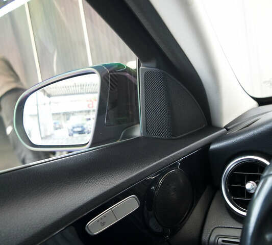 Черный Мерседес Ц-Класс, объемом двигателя 1.6 л и пробегом 207 тыс. км за 19000 $, фото 10 на Automoto.ua