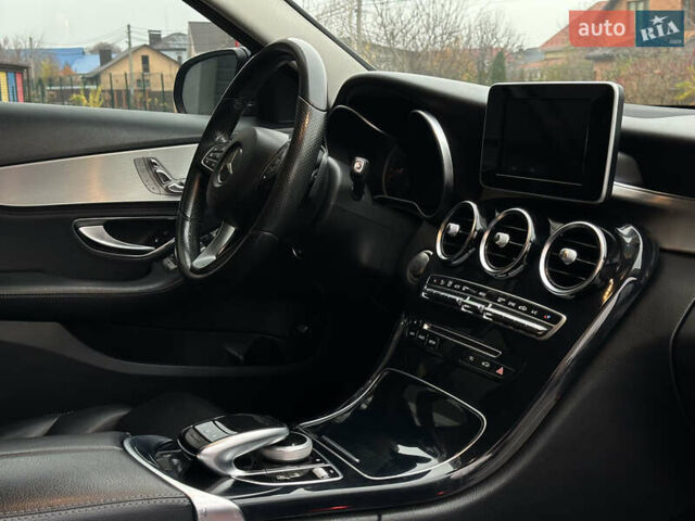 Чорний Мерседес Ц-Клас, об'ємом двигуна 2 л та пробігом 150 тис. км за 15950 $, фото 52 на Automoto.ua