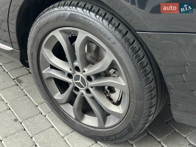 Чорний Мерседес Ц-Клас, об'ємом двигуна 2 л та пробігом 150 тис. км за 15950 $, фото 28 на Automoto.ua