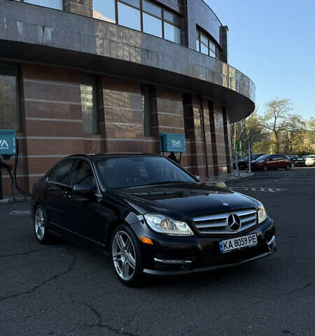 Чорний Мерседес Ц-Клас, об'ємом двигуна 1.8 л та пробігом 112 тис. км за 12900 $, фото 1 на Automoto.ua
