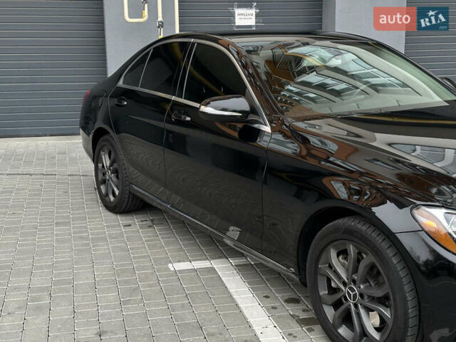 Чорний Мерседес Ц-Клас, об'ємом двигуна 2 л та пробігом 150 тис. км за 15950 $, фото 18 на Automoto.ua