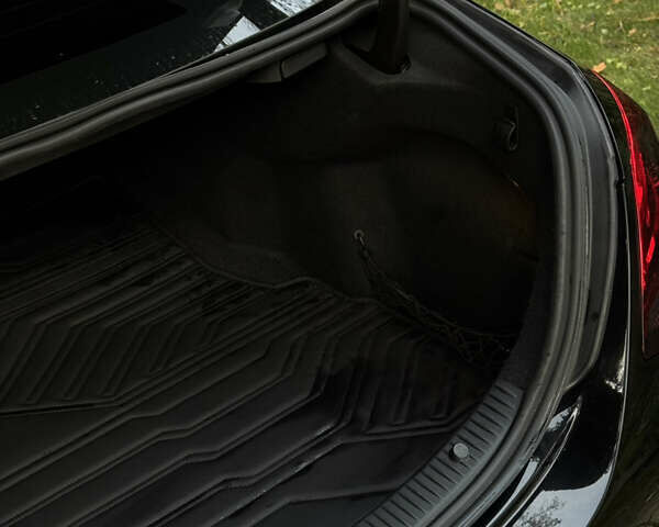 Черный Мерседес Ц-Класс, объемом двигателя 2 л и пробегом 206 тыс. км за 17000 $, фото 12 на Automoto.ua