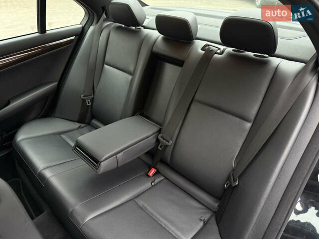 Чорний Мерседес Ц-Клас, об'ємом двигуна 1.8 л та пробігом 111 тис. км за 12900 $, фото 34 на Automoto.ua