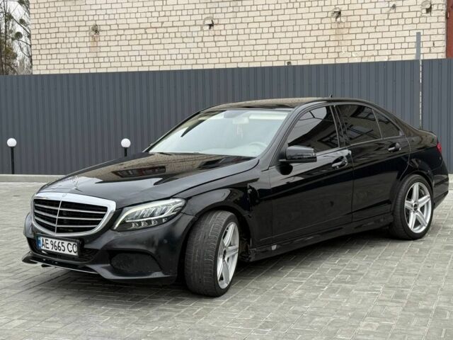 Черный Мерседес Ц-Класс, объемом двигателя 1.8 л и пробегом 110 тыс. км за 8500 $, фото 2 на Automoto.ua