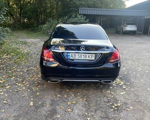 Чорний Мерседес Ц-Клас, об'ємом двигуна 2 л та пробігом 240 тис. км за 15999 $, фото 1 на Automoto.ua