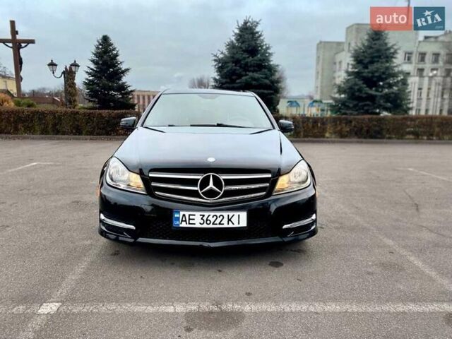 Чорний Мерседес Ц-Клас, об'ємом двигуна 1.8 л та пробігом 123 тис. км за 14500 $, фото 1 на Automoto.ua