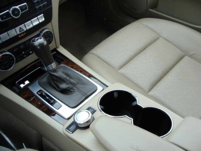 Чорний Мерседес Ц-Клас, об'ємом двигуна 3.5 л та пробігом 89 тис. км за 7600 $, фото 8 на Automoto.ua