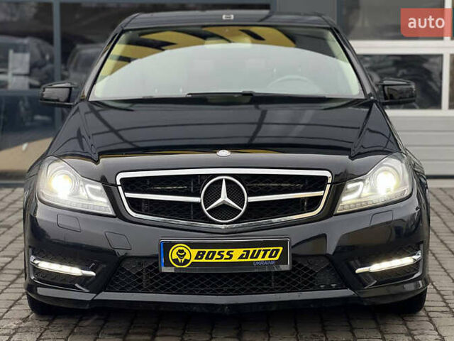 Чорний Мерседес Ц-Клас, об'ємом двигуна 3.5 л та пробігом 153 тис. км за 11999 $, фото 1 на Automoto.ua