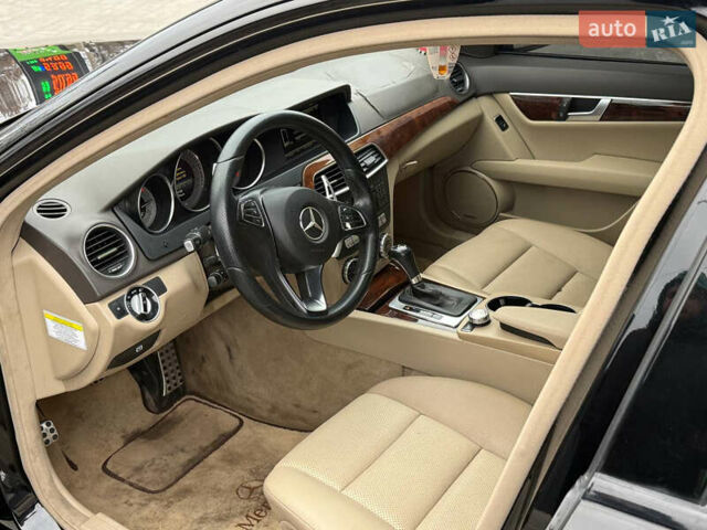Чорний Мерседес Ц-Клас, об'ємом двигуна 1.8 л та пробігом 165 тис. км за 7999 $, фото 9 на Automoto.ua