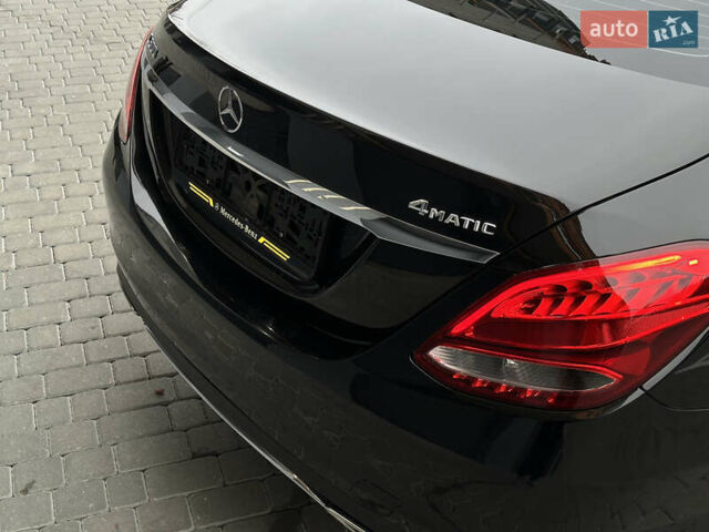 Чорний Мерседес Ц-Клас, об'ємом двигуна 2 л та пробігом 150 тис. км за 15950 $, фото 13 на Automoto.ua